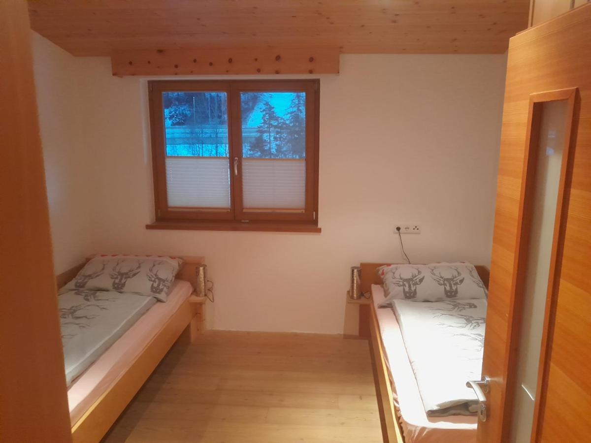 Haus Hotz Apart Talblick Grins Buitenkant foto