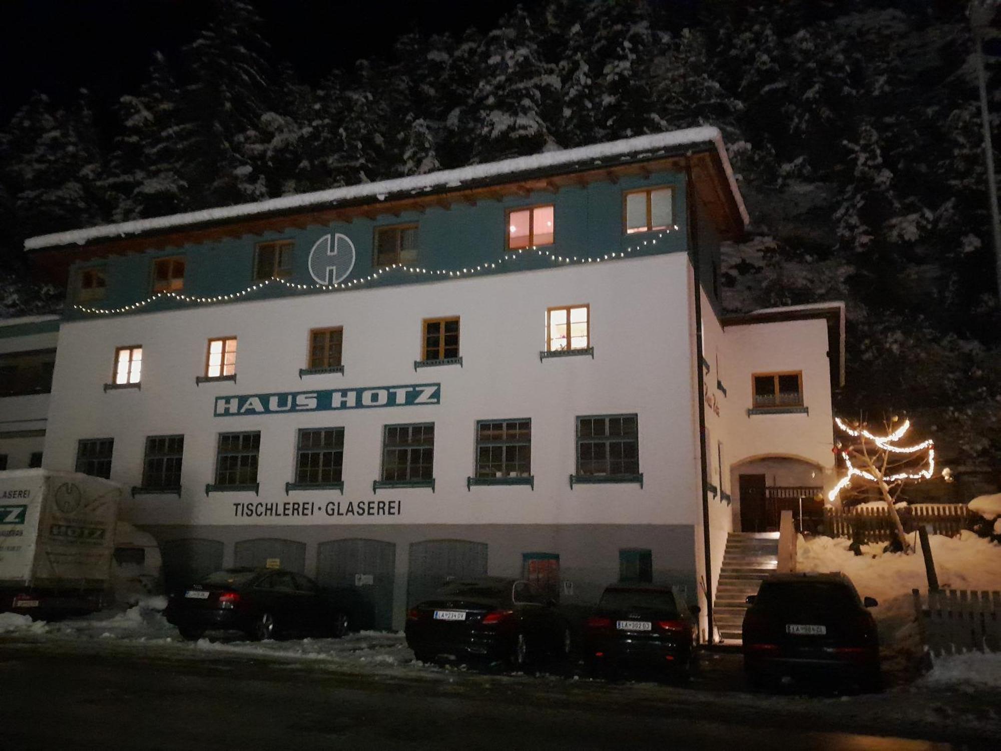 Haus Hotz Apart Talblick Grins Buitenkant foto